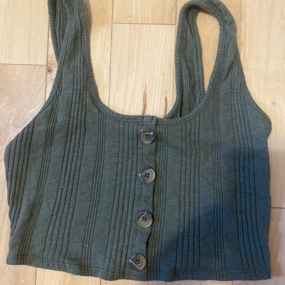 Garage Cropped Top - Picture 3 of 4